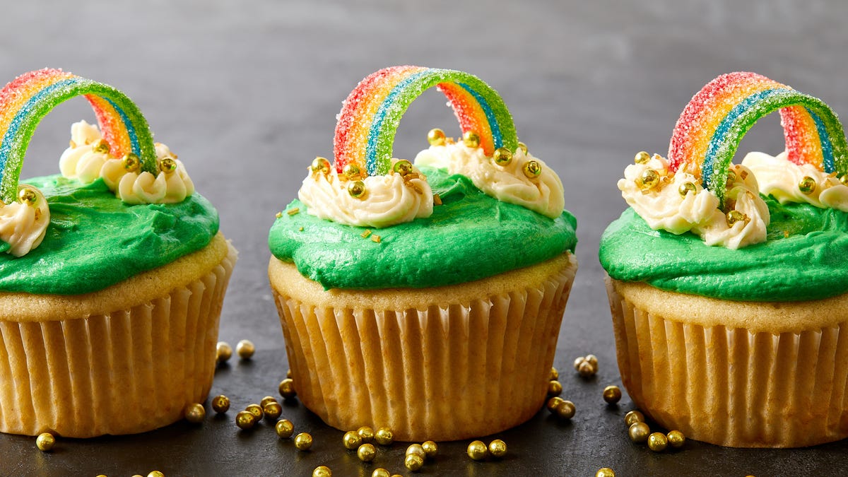 preview for These Festive St. Patrick's Day Cupcakes Are As Good As Gold