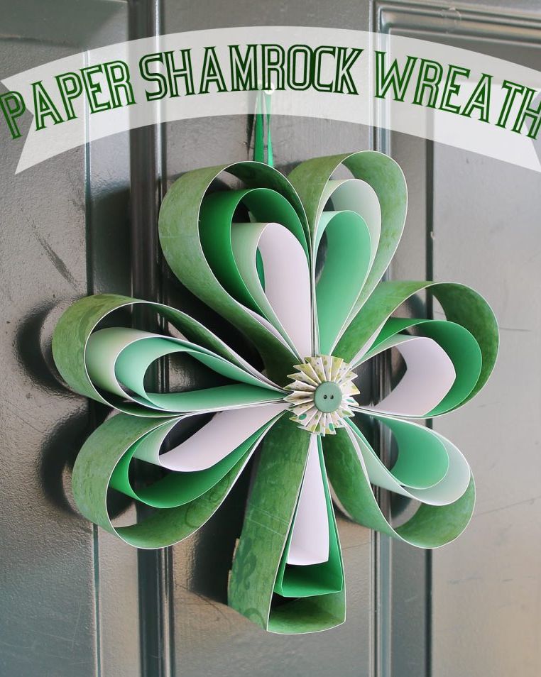 St. Patrick's Day Decoration Paper Shamrock Wreath
