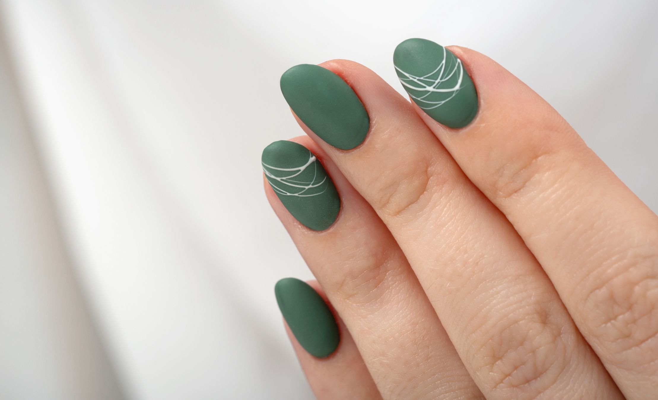 33+ Beautiful Design Ideas For Sage Green Nails
