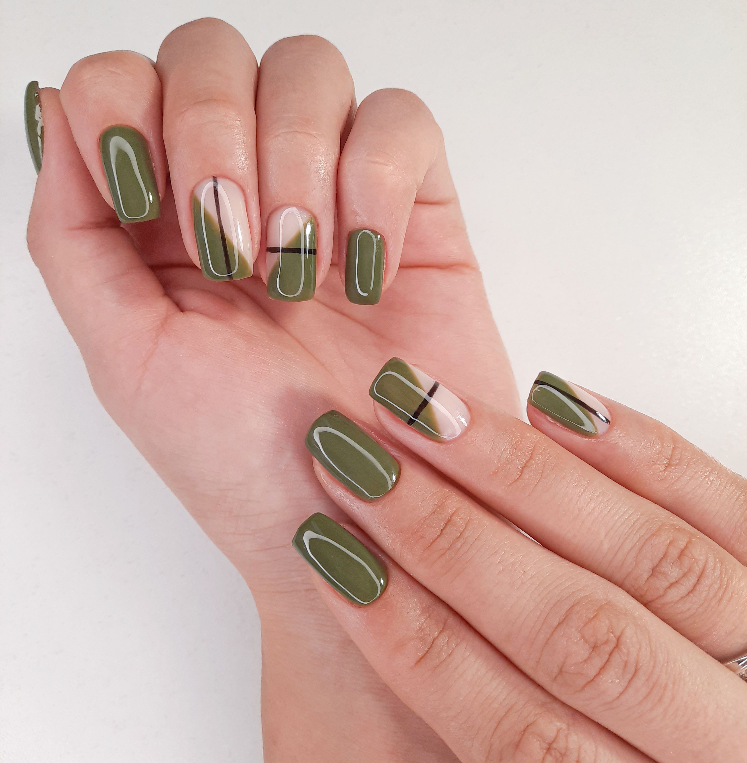Olive Green Nail Designs That Are Perfect for Fall Styles