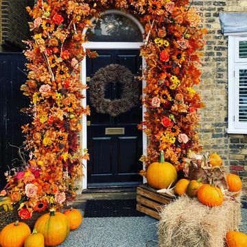 Stacey Solomon autumn front door display