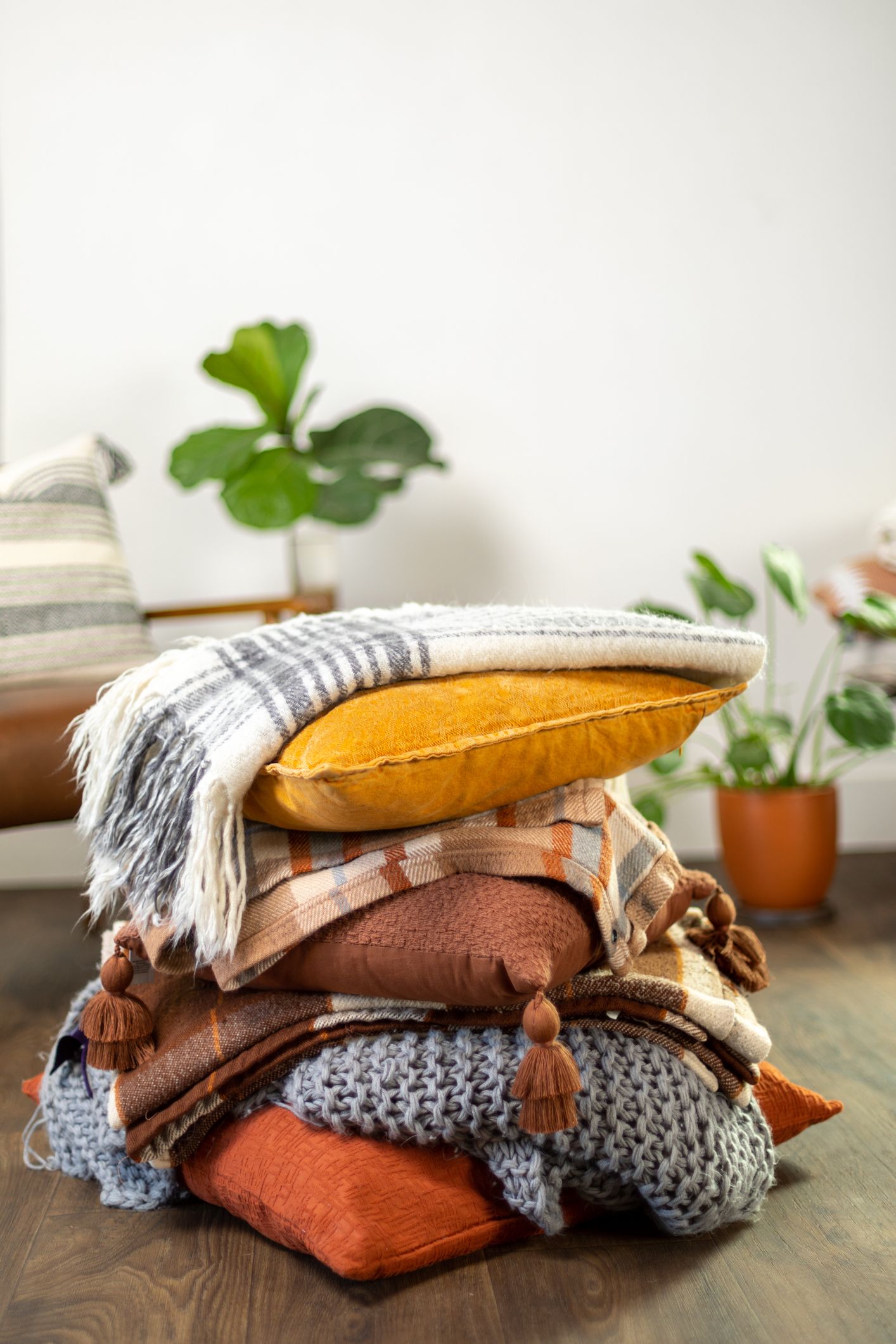 Fall throw hotsell pillows cheap