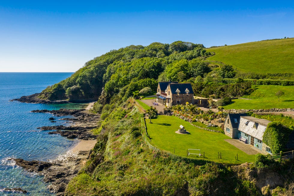 Spectacular ﻿Coastal MiniEstate Is For Sale In Cornwall