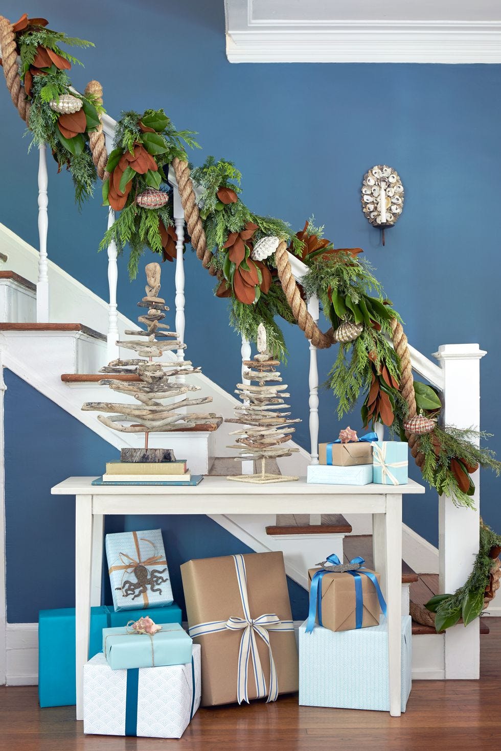 30 Chic Staircase Christmas Decorations - DIY Holiday Stair Decor