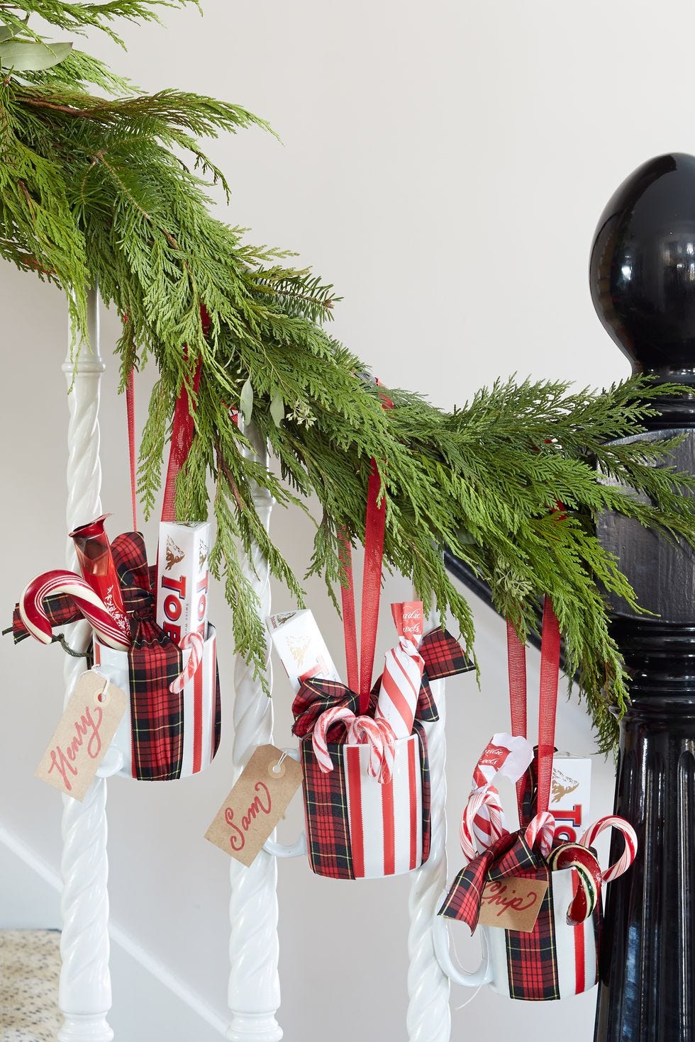 staircase christmas decorations   hanging mugs