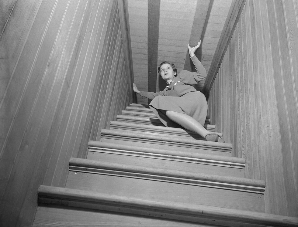 White, Photograph, Stairs, Black-and-white, Line, Sitting, Monochrome, Photography, Leg, Stock photography, 