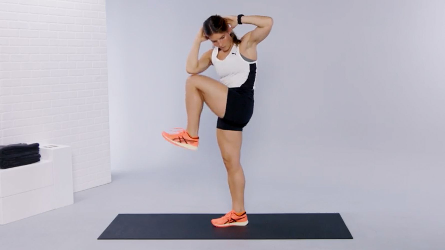 standing oblique crunches exercise