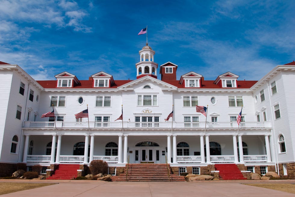 stanley hotel with blue sky in estes park, colorado