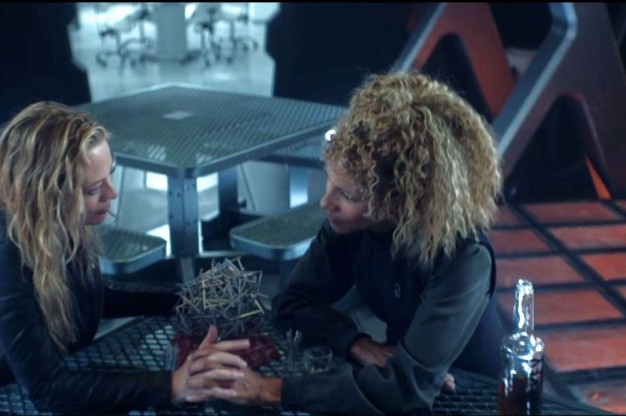 star trek picard characters seven of nine and rafi played by jeri ryan and michelle hurd
