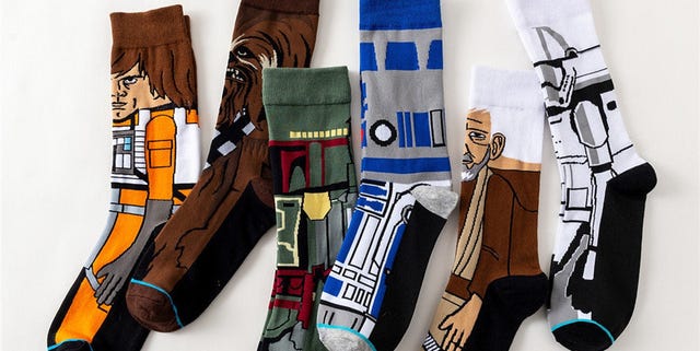 https://hips.hearstapps.com/hmg-prod/images/star-wars-gifts-socks-1632411971.jpg?crop=1.00xw:0.502xh;0,0.204xh&resize=640:*