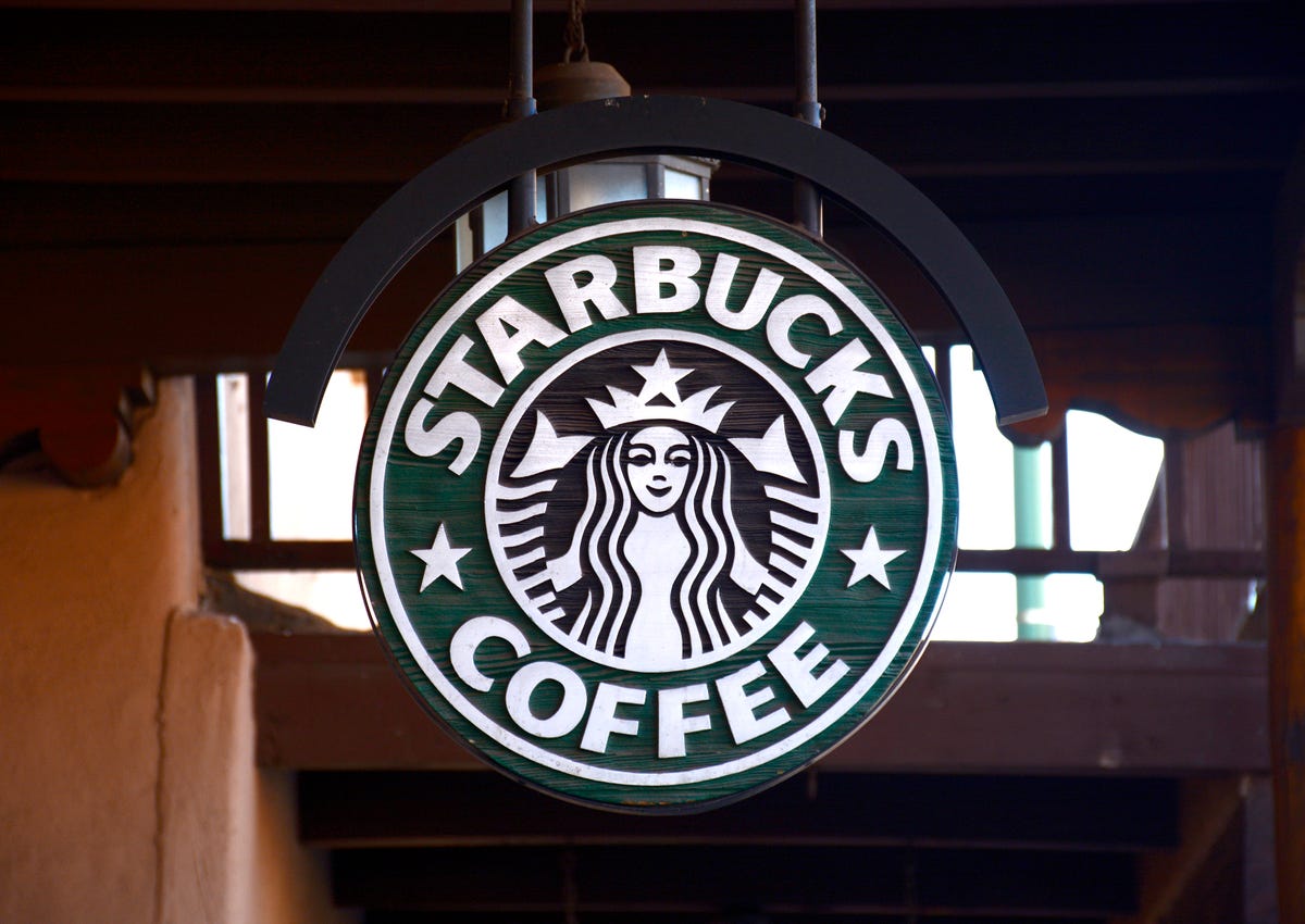 is starbucks open on easter