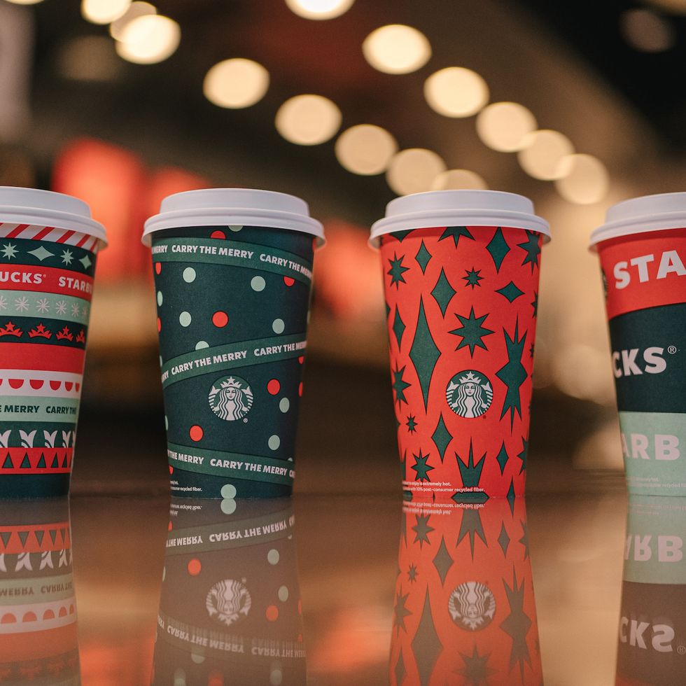 Starbucks Holiday Cups Will Feature Santa, Snowflakes, Reindeer - CBS Boston