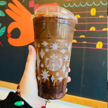 staarbucks hot cocoa cold brew