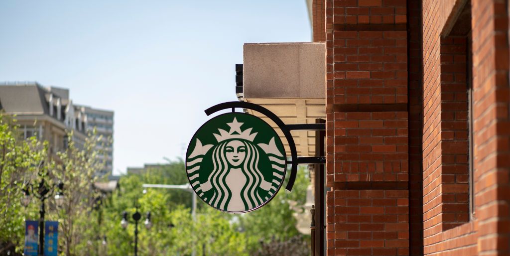 Louis Maresca on X: Starbucks 'discontinued' hot cup stoppers due
