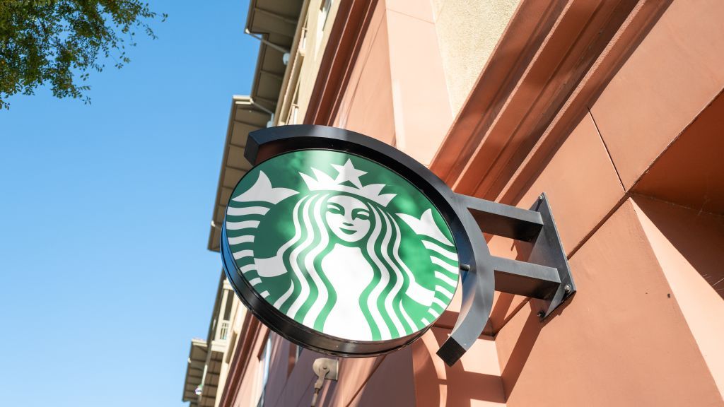 preview for This Copycat Starbucks Pink Drink Is Better (!!) Than The Real Thing