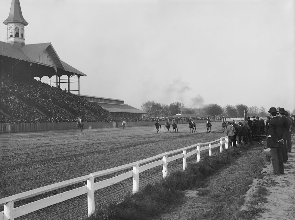 Start of Horse Race, Churchill Downs, Louisville, Kentucky, USA, circa 1907