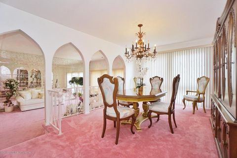 staten island pink 1970s dining room