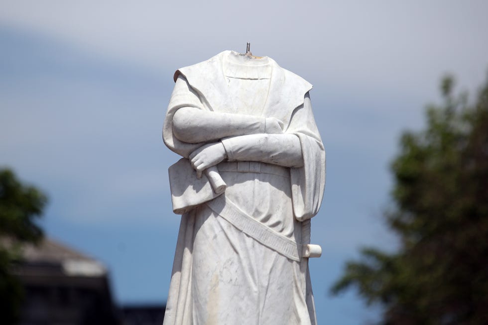 head removed from christopher columbus statue in north end of boston