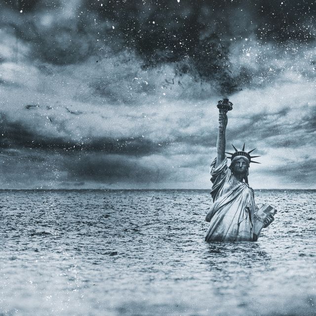 statue of liberty sinking in the atlantic ocean