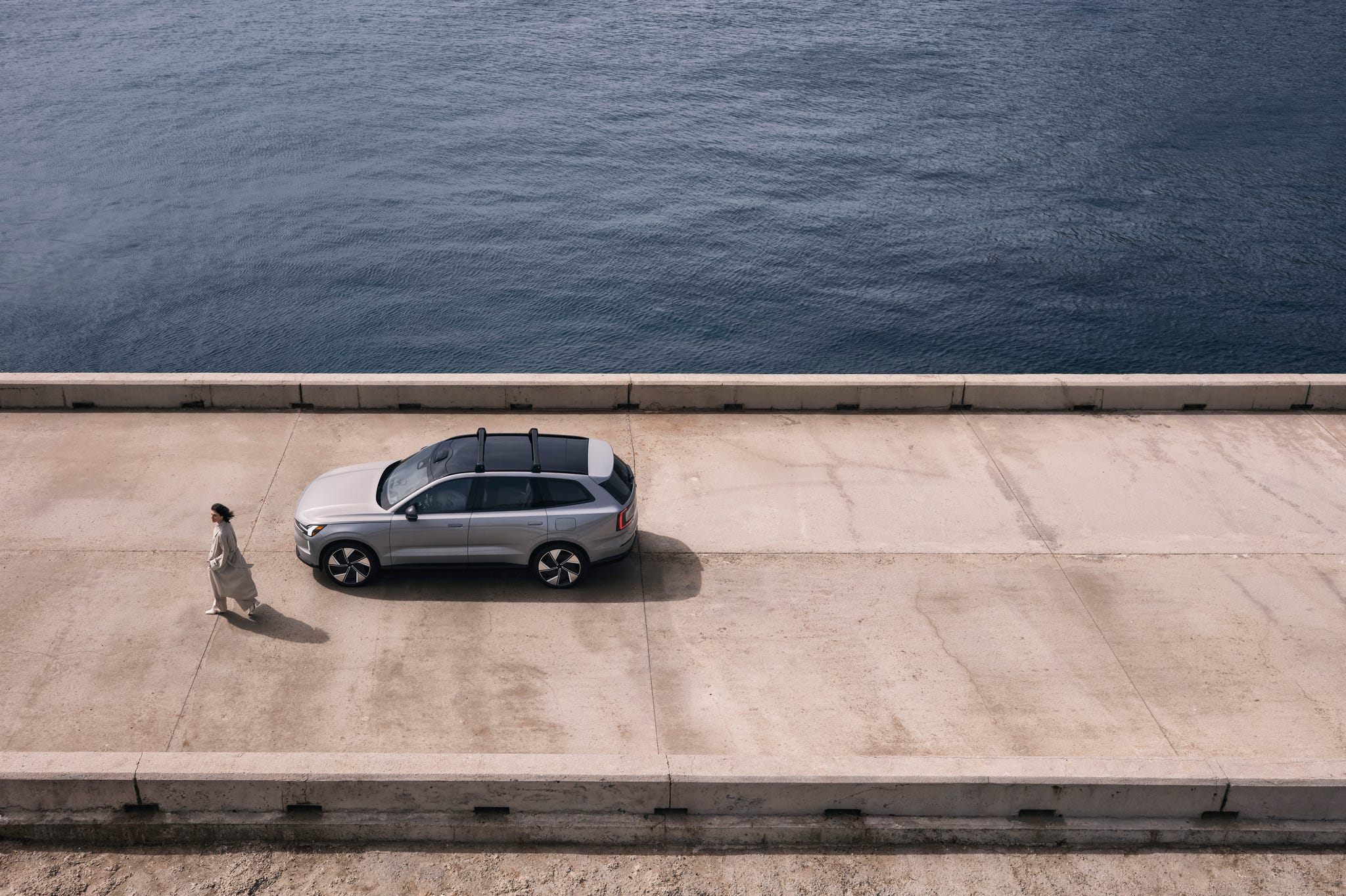 2025 Volvo EX90