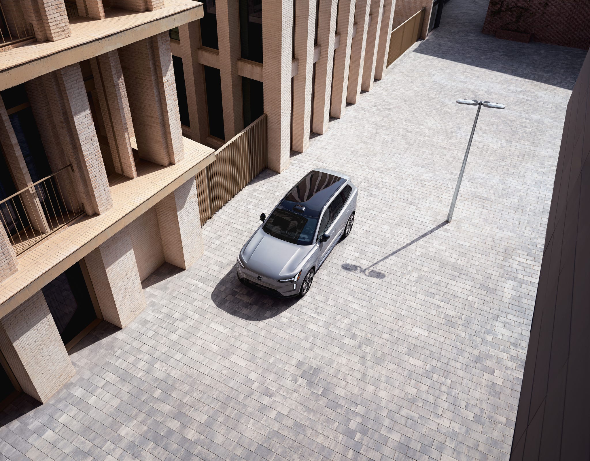 2025 Volvo EX90