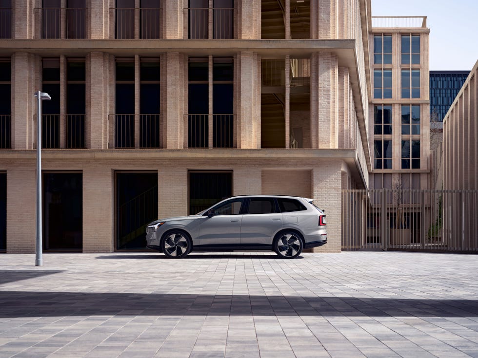 2025 volvo ex90