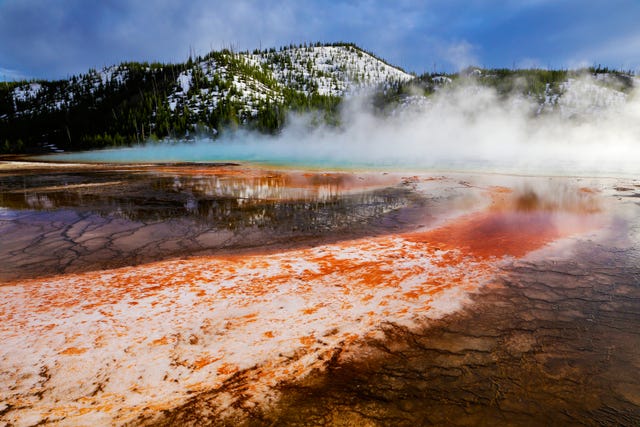 Woman Illegally Enters Yellowstone, Suffers Hot Spring Accident