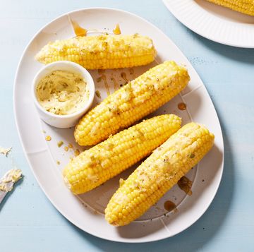 steamed corn on the cob with jalapeño honey butter