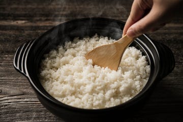 steamed rice served in earthen pot