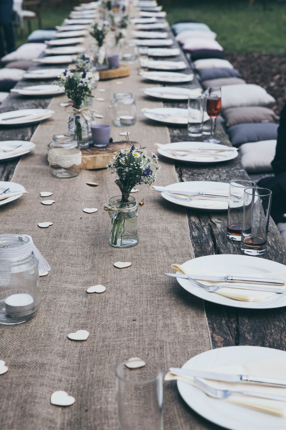 Table, Tablecloth, Rehearsal dinner, Chair, Furniture, Textile, Banquet, Linens, Tableware, Tree, 