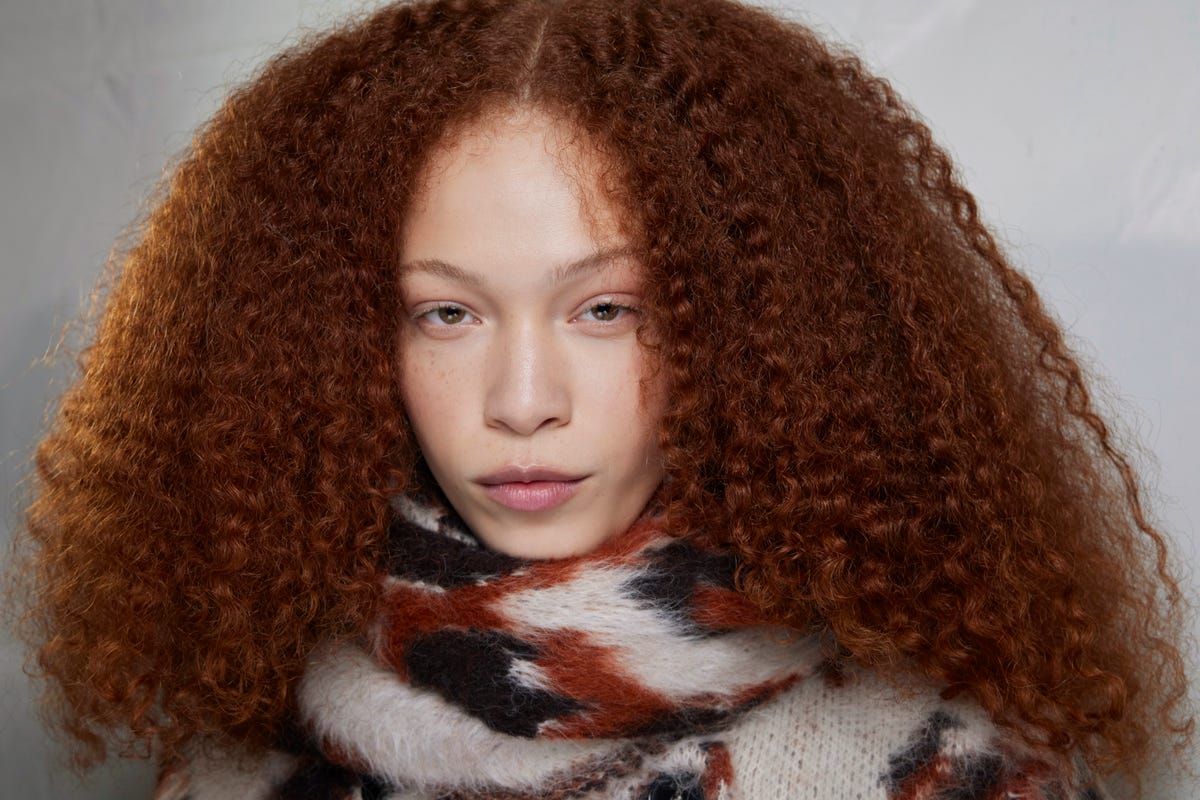 10 Ways To Get Curly Hair Without Heat, Hair Straighteners Or Heated ...