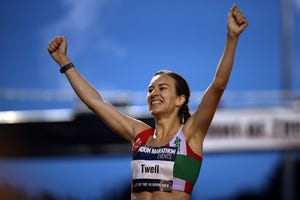 hand, sportswear, sleeveless shirt, uniform, celebrating, gesture, muscle, brown hair, athlete, championship,