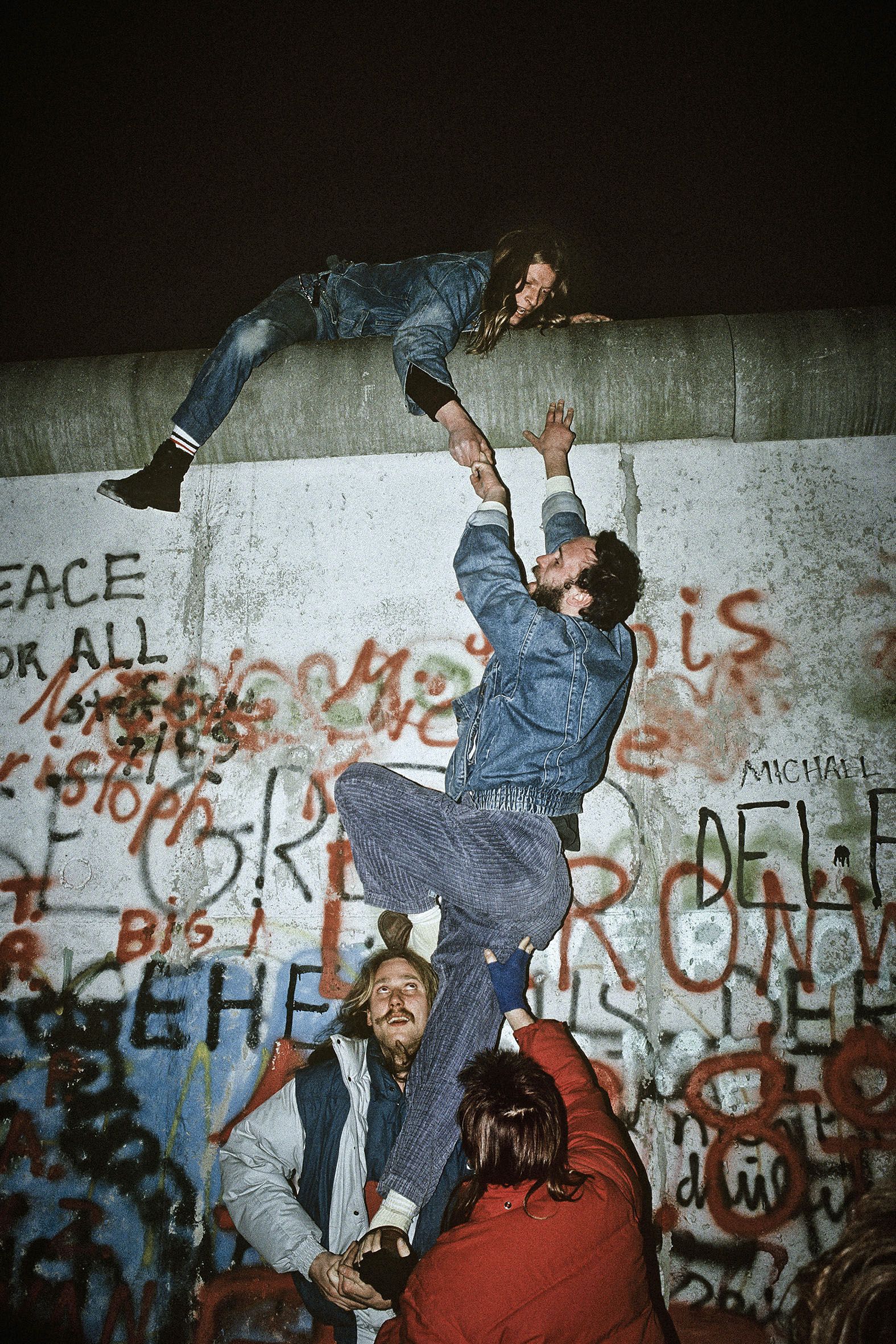 Muro Berlino, Berlin, 1980-1990, from cold war to the fall of the wall