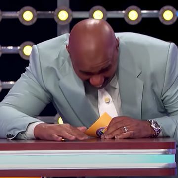 steve harvey reacts to 'family feud' contestant's "country" answer