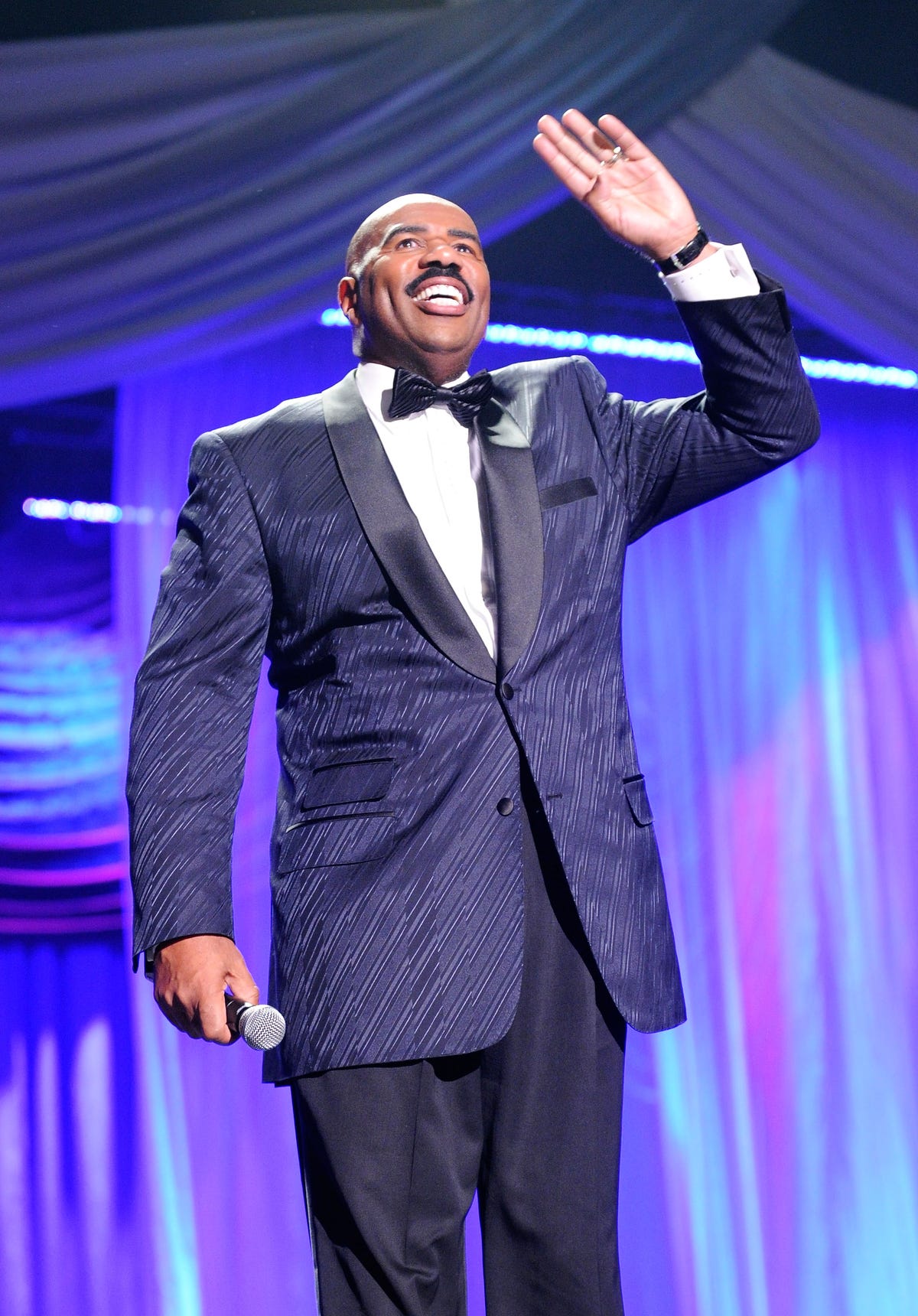 Steve Harvey Fans React to His New Talk Show on Facebook Watch