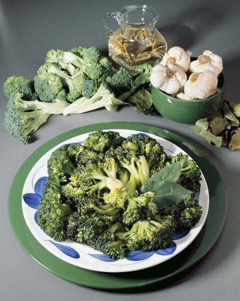 Broccoli, Food, Leaf vegetable, Cruciferous vegetables, Vegetable, Cauliflower, Dish, Cuisine, Broccoflower, Ingredient, 