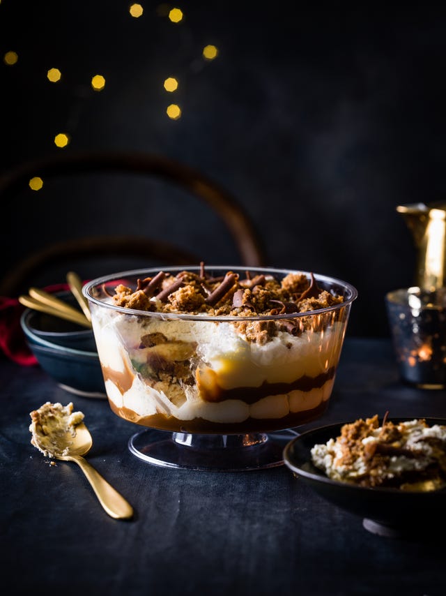 Dish, Food, Cuisine, Ingredient, Breakfast cereal, Dessert, Breakfast, Vegetarian food, Parfait, Trifle, 