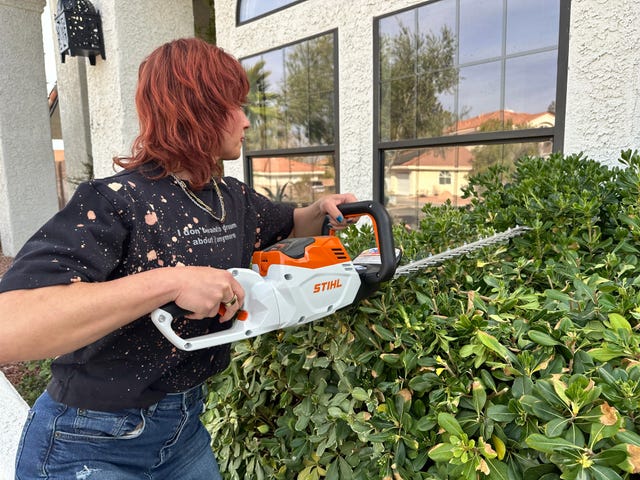 stihl hedge trimmer