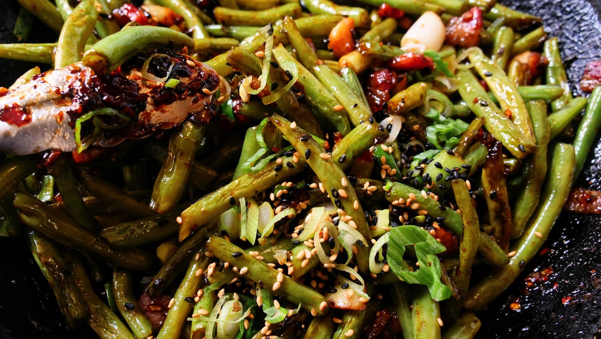 Video player poster image preview for The Garlic Is Non-Negotiable In These Stir-Fried Green Beans