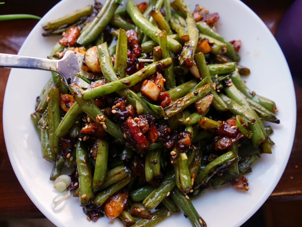 preview for The Garlic Is Non-Negotiable In These Stir-Fried Green Beans