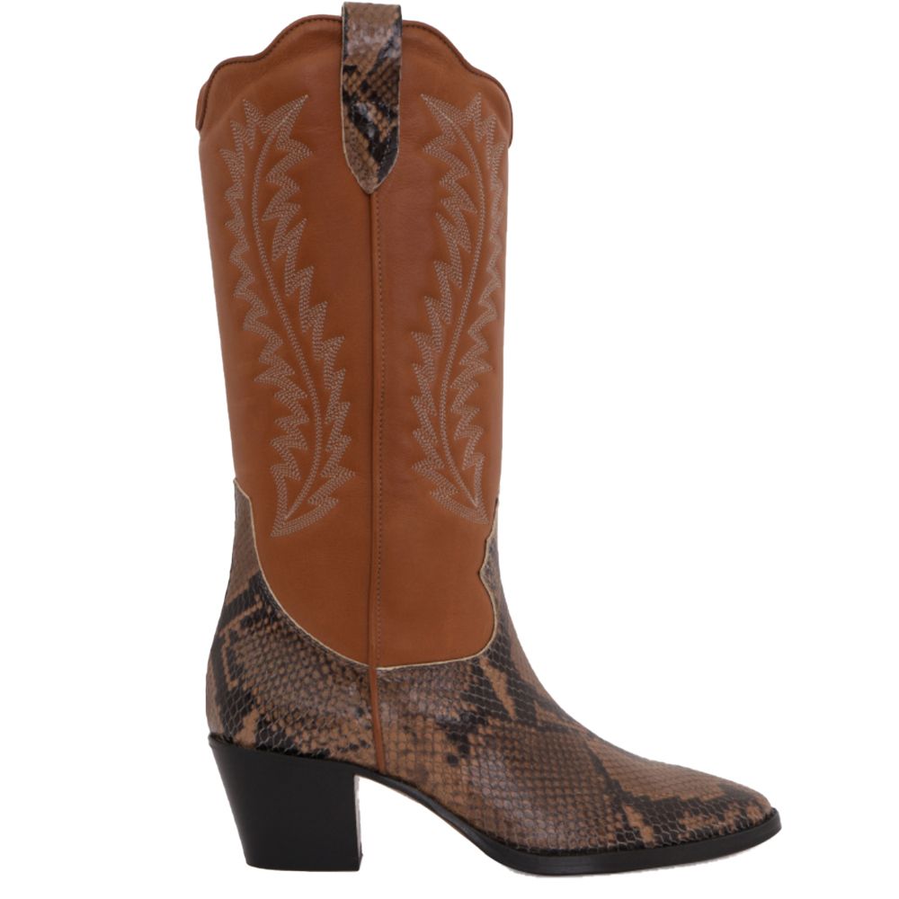 Stivali on sale lucchese milano