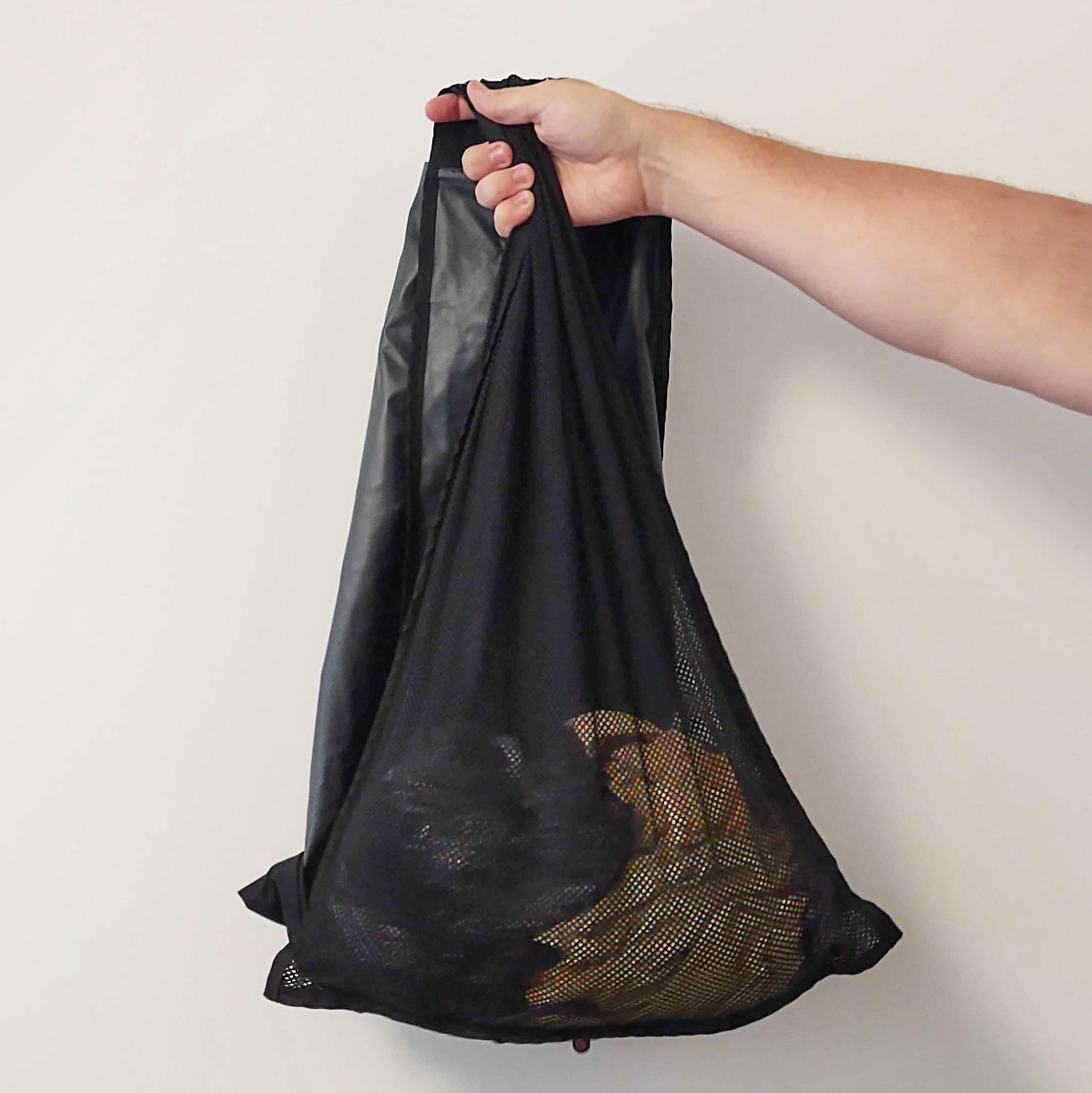 We Tried a Self-Cleaning Gym Bag That Keeps Your Clothes Fresh