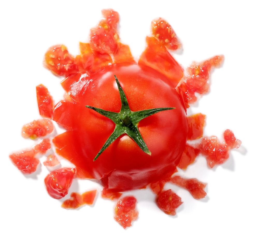 De meeste verwerkte tomaten in de Verenigde Staten komen uit de Central Valley van Californi een strook van ongeveer 692 kilometer lang In 2021 hebben tomatentelers uit die staat ongeveer tien procent minder dan de verwachte oogst kunnen leveren door droogte en hitte