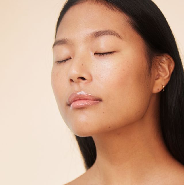 How To Exfoliate Your Face: Tips From A Dermatologist