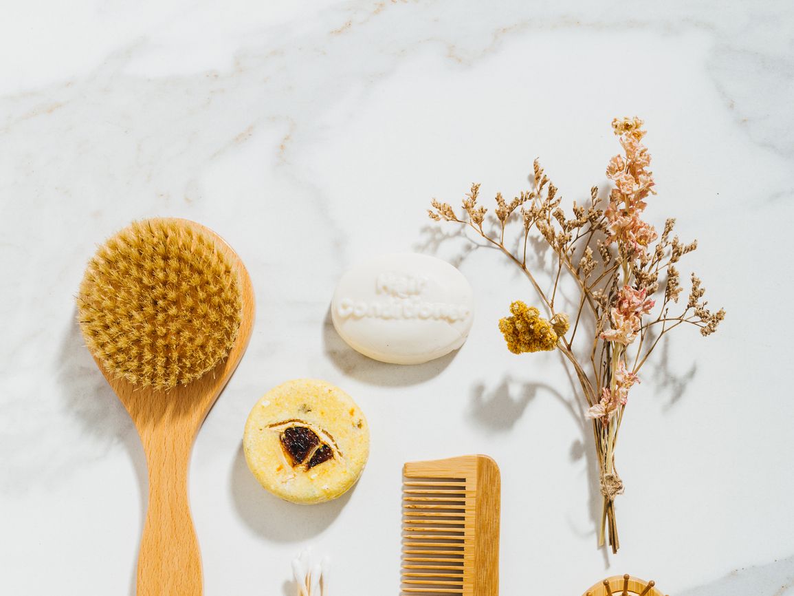 How to Clean Your Hairbrush in 3 Easy Steps