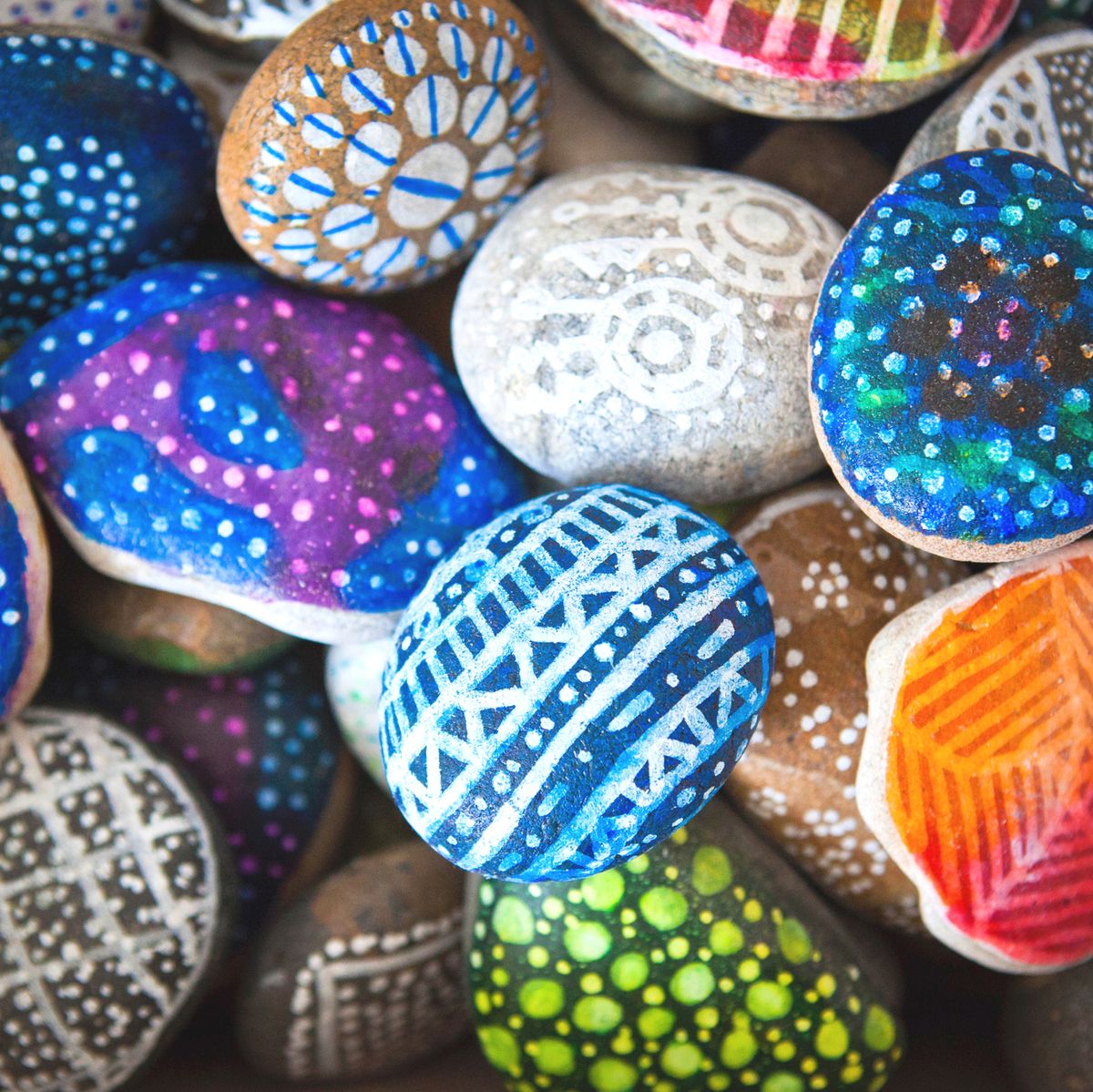 Stone Painting for Kids. Rocks + paint = fun!