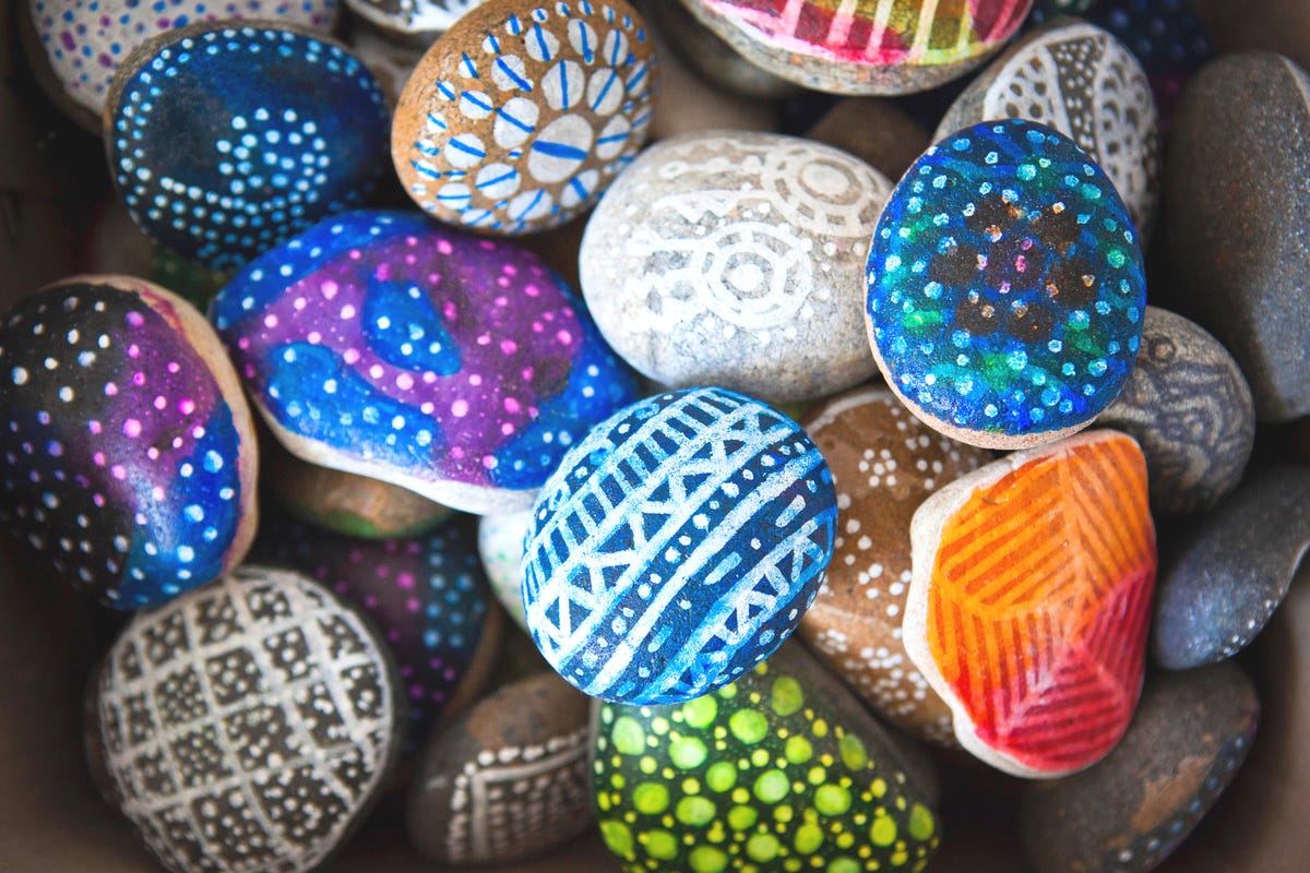 Painting stones