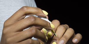 stop nail polish varnish chipping