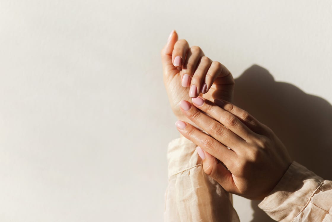 stop nail varish chipping