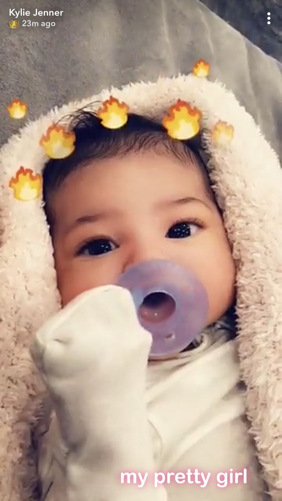 Kylie Jenner Posts Photo of Stormi's Face on Snapchat - See First Full ...